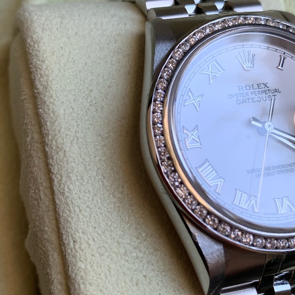 Diamond Bezel Rolex - Picture 3 of 13